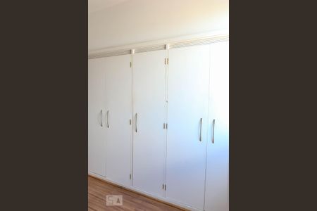 Apartamento à venda com 370m², 4 quartos e 3 vagas Apartamento à venda com 370m², 4 quartos e 3 vagasQuarto Suíte