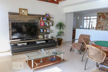 Apartamento à venda com 370m², 4 quartos e 3 vagas Apartamento à venda com 370m², 4 quartos e 3 vagasSala 2