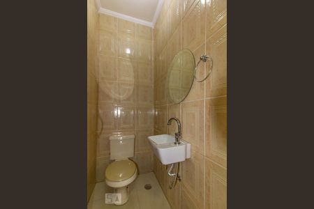 Casa de condomínio à venda com 115m², 2 quartos e 2 vagasLavabo