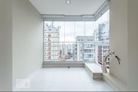Varanda de apartamento para alugar com 3 quartos, 65m² em Liberdade, São Paulo
