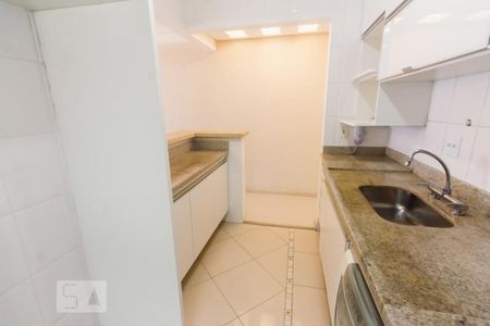 Apartamento para alugar com 80m², 2 quartos e 2 vagasCozinha
