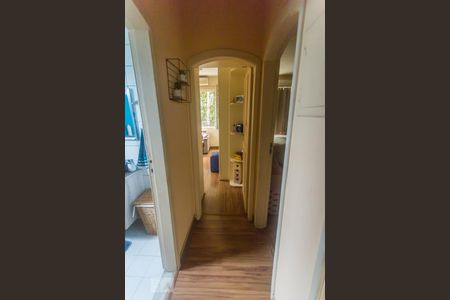 Corredor de casa de condomínio para alugar com 3 quartos, 380m² em Freguesia de Jacarepaguá, Rio de Janeiro