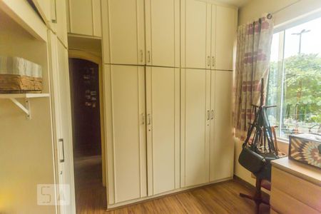 Casa de condomínio para alugar com 380m², 3 quartos e 2 vagasQuarto 2