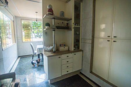 Casa de condomínio para alugar com 380m², 3 quartos e 2 vagasCozinha