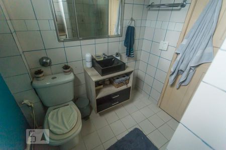 Casa de condomínio para alugar com 380m², 3 quartos e 2 vagasBanheiro do Corredor