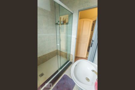 Casa de condomínio para alugar com 380m², 3 quartos e 2 vagasBanheiro da Suíte