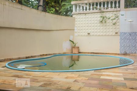 Casa de condomínio para alugar com 380m², 3 quartos e 2 vagasPiscina