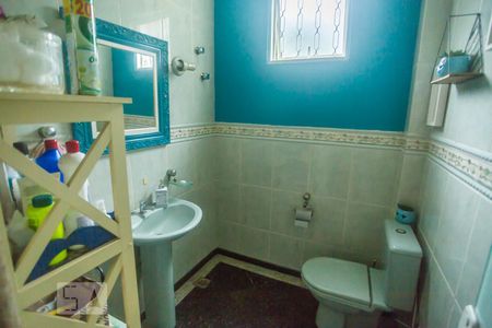 Casa de condomínio para alugar com 380m², 3 quartos e 2 vagasBanheiro