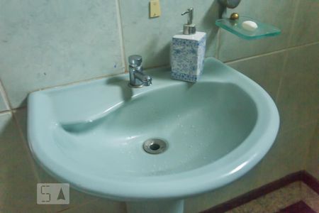 Casa de condomínio para alugar com 380m², 3 quartos e 2 vagasBanheiro