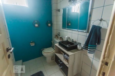 Casa de condomínio para alugar com 380m², 3 quartos e 2 vagasBanheiro do Corredor