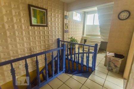 Escadas de casa de condomínio para alugar com 3 quartos, 380m² em Freguesia de Jacarepaguá, Rio de Janeiro