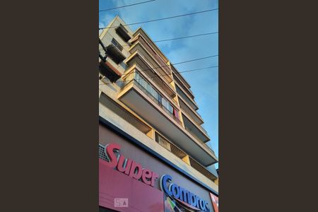 Apartamento para alugar com 73m², 3 quartos e 1 vaga Apartamento para alugar com 73m², 3 quartos e 1 vagaFachada