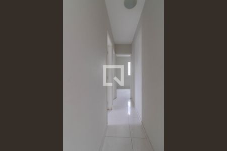 Corredor de apartamento para alugar com 3 quartos, 64m² em Macedo, Guarulhos