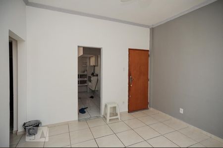 Sala de apartamento para alugar com 2 quartos, 59m² em Pilares, Rio de Janeiro