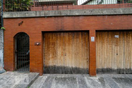 Casa para alugar com 50m², 1 quarto e sem vaga Casa para alugar com 50m², 1 quarto e sem vagaFachada