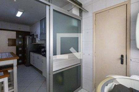 Apartamento à venda com 70m², 3 quartos e 1 vagaÁrea de Serviço