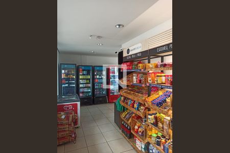 Apartamento à venda com 70m², 3 quartos e 1 vagaMini mercado