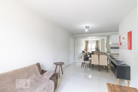 Sala de apartamento para alugar com 3 quartos, 74m² em Uberaba, Curitiba
