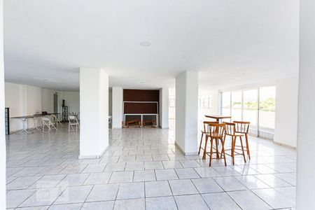Apartamento para alugar com 70m², 2 quartos e 1 vaga Apartamento para alugar com 70m², 2 quartos e 1 vagaÁrea comum - Salão de festas
