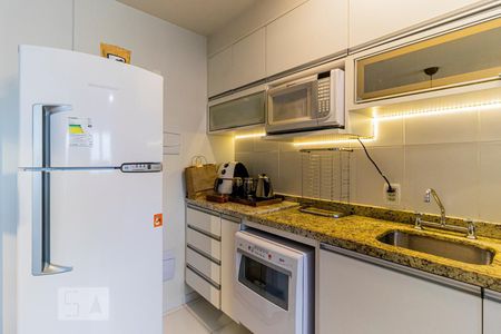 Apartamento para alugar com 57m², 2 quartos e 1 vagaCozinha - Geladeira