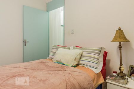 Dormitório de apartamento à venda com 1 quarto, 45m² em Vila Nova, Porto Alegre