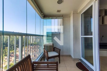 Apartamento à venda com 63m², 2 quartos e 1 vaga Apartamento à venda com 63m², 2 quartos e 1 vagaVaranda