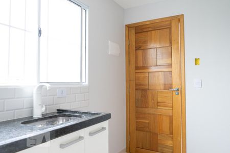 Cozinha de apartamento para alugar com 1 quarto, 30m² em Vila Medeiros, São Paulo