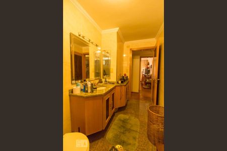 Apartamento à venda com 204m², 3 quartos e 2 vagasBanheiro