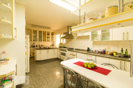 Apartamento à venda com 204m², 3 quartos e 2 vagasCozinha