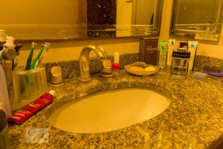 Apartamento à venda com 204m², 3 quartos e 2 vagasBanheiro