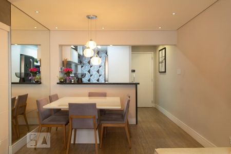 Sala de apartamento para alugar com 3 quartos, 74m² em Indianópolis, São Paulo