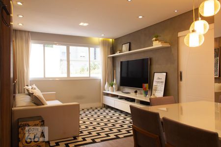 Sala de apartamento para alugar com 3 quartos, 74m² em Indianópolis, São Paulo