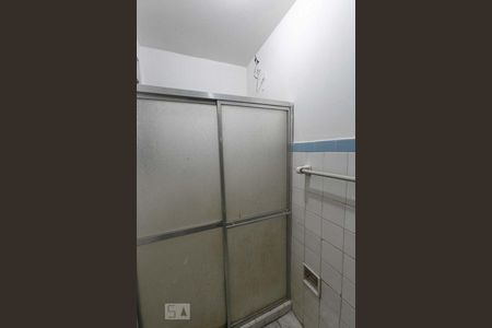 Banheiro de kitnet/studio à venda com 1 quarto, 31m² em Centro Histórico, Porto Alegre