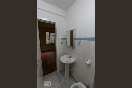 Banheiro de kitnet/studio à venda com 1 quarto, 31m² em Centro Histórico, Porto Alegre