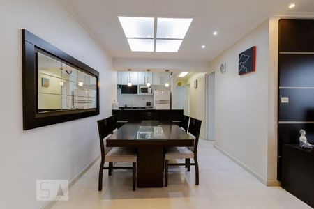 Apartamento à venda com 65m², 3 quartos e 2 vagas Apartamento à venda com 65m², 3 quartos e 2 vagasSala