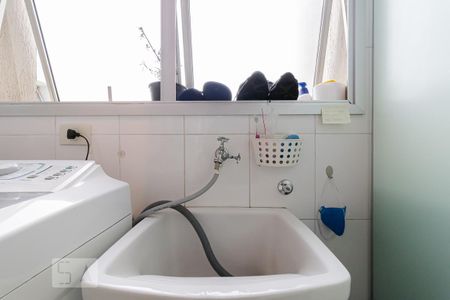 Apartamento à venda com 65m², 3 quartos e 2 vagas Apartamento à venda com 65m², 3 quartos e 2 vagasÁrea de Serviço