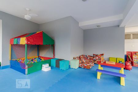 Apartamento à venda com 65m², 3 quartos e 2 vagas Apartamento à venda com 65m², 3 quartos e 2 vagasÁrea comum - Brinquedoteca