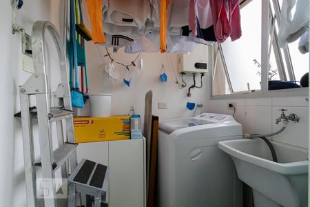 Apartamento à venda com 65m², 3 quartos e 2 vagas Apartamento à venda com 65m², 3 quartos e 2 vagasÁrea de Serviço