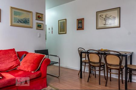 Sala de apartamento à venda com 2 quartos, 75m² em São Geraldo, Porto Alegre