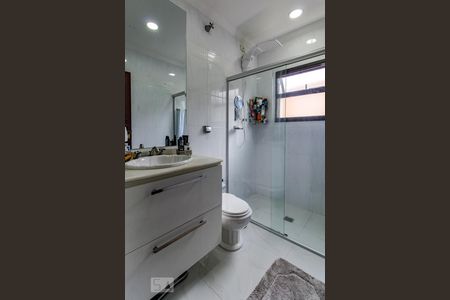 Casa à venda com 180m², 3 quartos e 2 vagasBanheiro da Suíte