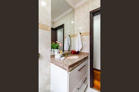 Casa à venda com 180m², 3 quartos e 2 vagasBanheiro Social