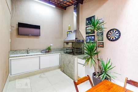 Casa à venda com 180m², 3 quartos e 2 vagasQuintal