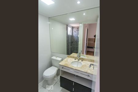 Apartamento à venda com 89m², 2 quartos e 1 vaga Apartamento à venda com 89m², 2 quartos e 1 vagaBanheiro da Suíte