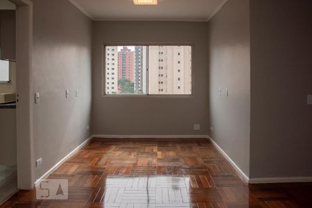 Apartamento para alugar com 68m², 2 quartos e 1 vagaSala