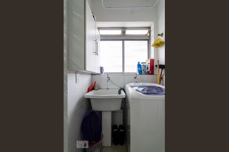 Apartamento à venda com 60m², 2 quartos e 1 vaga Apartamento à venda com 60m², 2 quartos e 1 vagaÁrea de serviço