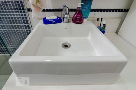 Apartamento à venda com 60m², 2 quartos e 1 vaga Apartamento à venda com 60m², 2 quartos e 1 vagaPia