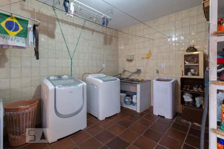 Casa à venda com 340m², 3 quartos e 3 vagas Casa à venda com 340m², 3 quartos e 3 vagasÁrea de Serviço