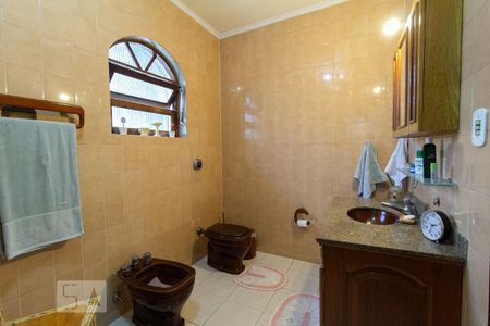 Casa à venda com 340m², 3 quartos e 3 vagas Casa à venda com 340m², 3 quartos e 3 vagasBanheiro 2