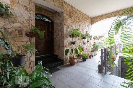 Casa à venda com 340m², 3 quartos e 3 vagas Casa à venda com 340m², 3 quartos e 3 vagasEntrada