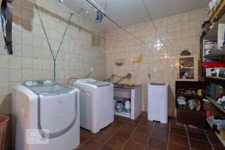 Casa à venda com 340m², 3 quartos e 3 vagas Casa à venda com 340m², 3 quartos e 3 vagasÁrea de Serviço